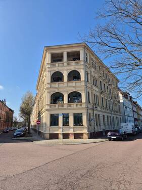 Hausfront - 