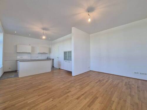 Wohnküche mit Einbauküche - 4 Zimmer Etagenwohnung zum Kaufen in Markranstädt