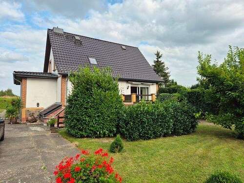 Gartenansicht - 5 Zimmer Einfamilienhaus in Siedenbollentin