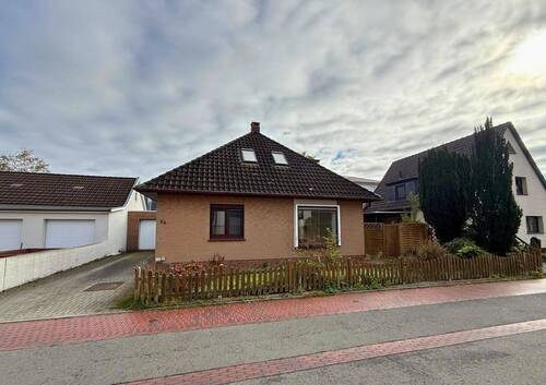 Ansicht - 6 Zimmer Einfamilienhaus zum Kaufen in Rastede