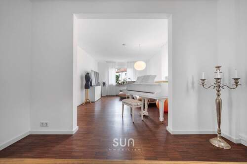 LICHT TRIFFT AUF ELEGANZ - GRÜN, PRIVAT UND PERSPEKTIVREICH - Modernes Familienhaus in Rüsselsheim