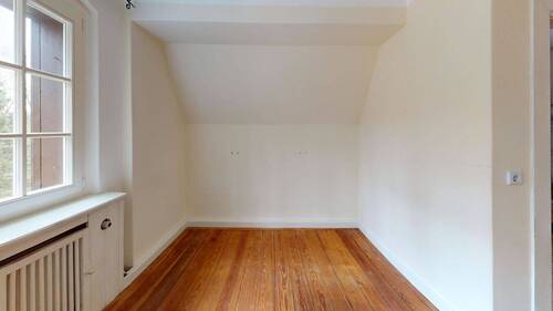 Zimmer im Dachgeschoss - 