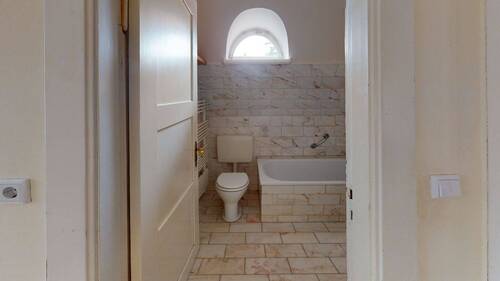 Badezimmer im Dachgeschoss - 