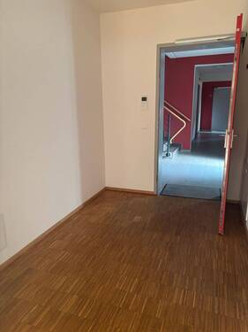 Flur-Treppenhaus - 