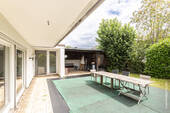 Freisitz mit Zugang Schwimmbad - 
