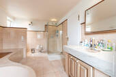 Tageslicht-Badezimmer en Suite - 