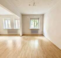Bereits frei und im beliebten Rennweg! Schöne 3,5-Zimmer-Wohnung mit eigener Terrasse, hohen Decken & Altbaucharme! - Nürnberg