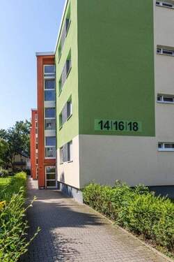 Vorderansicht - Gut geschnittene 3,5-Zimmer-Wohnung