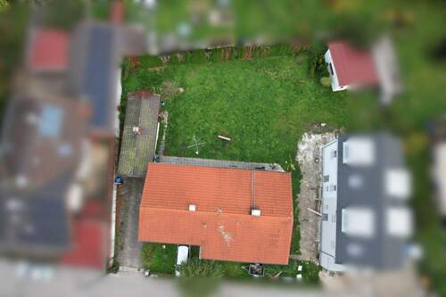 Grundstück mit Altbestand - Grundstück in Berg