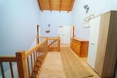 Ranch Eichendorf Wohnhaus Flur OG - 