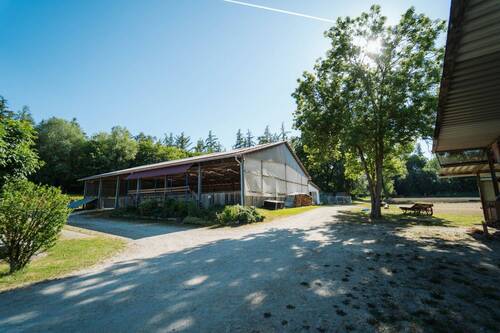Ranch Eichendorf Reithalle Außenansicht - 