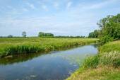 Grunstückgrenze am Kanal mit Weitblick - 