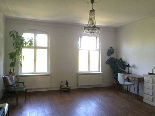Wohnzimmer - Etagenwohnung mit 98,60 m&sup2; in Berlin zum Kaufen