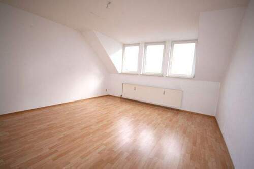 Wohnzimmer - Mit Fernsicht, Eigentumswohnung, 2 ZKB, zentrumsnah, Eisenach,