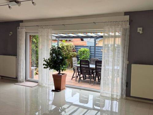 Wohnzimmer Blick zum Garten - 