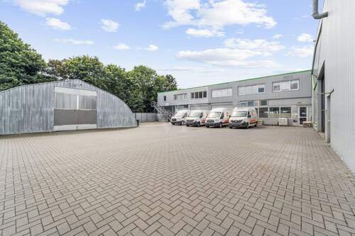 Hinteres Grundstück - Halle in Hude (Oldenburg) / Altmoorhausen