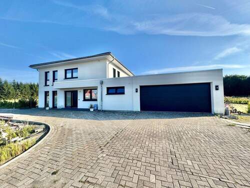 Vorderansicht - 7 Zimmer Einfamilienhaus in Wiesmoor