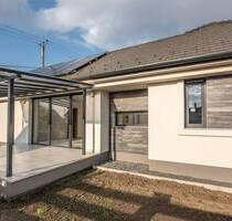 Neubau! Schönes Einfamilienhaus in ruhiger Wohnlage - Vonyarcvashegy