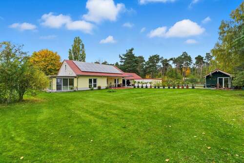 Hausansicht Südost - barrierefreier Wohntraum für Ihre Zukunft im Grünen