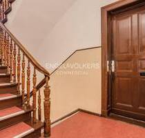 Repräsentativer Altbau in Platzlage - Berlin Tegel