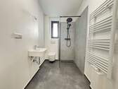 Badezimmer - PROVISIONSFREI: Hochwertig sanierte 2 Zi. Altbau Whg. 
