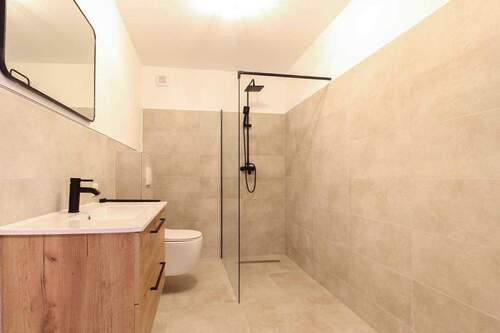 Badezimmer - 3 Zimmer Etagenwohnung zum Kaufen in Bad Salzuflen