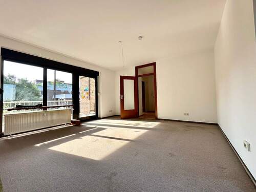 Wohnzimmer - 2 Zimmer Etagenwohnung zum Kaufen in Neuss