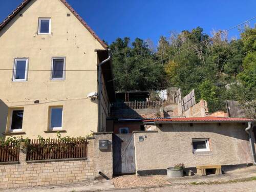rechts Schuppen/Lager - 5 Zimmer Mehrfamilienhaus, Wohnhaus zum Kaufen in Wethau