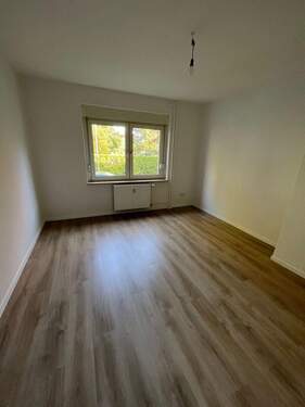 Schlafzimmer - Platz für die kleine Familie! - 529,00&nbsp;EUR Kaltmiete, ca.&nbsp; 66,10&nbsp;m&sup2;&nbsp;Wohnfl&auml;che