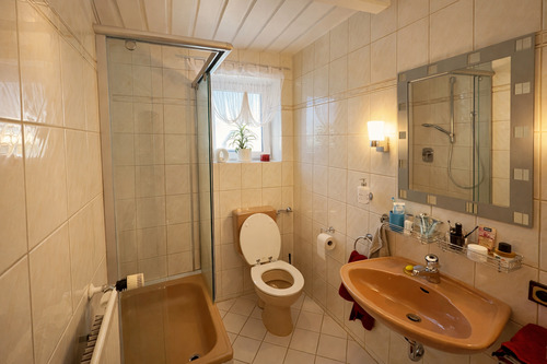 Badezimmer (EG) - 