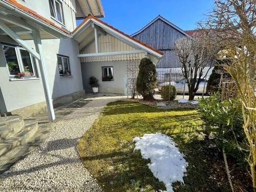 Eingangsbereich - Mehrfamilienhaus, Wohnhaus mit 204,00 m&sup2; in Aitrang zum Kaufen