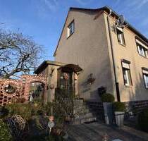 Ansprechendes Wohnhaus mit zwei Garagen - Platz für eine Familie - Grabow