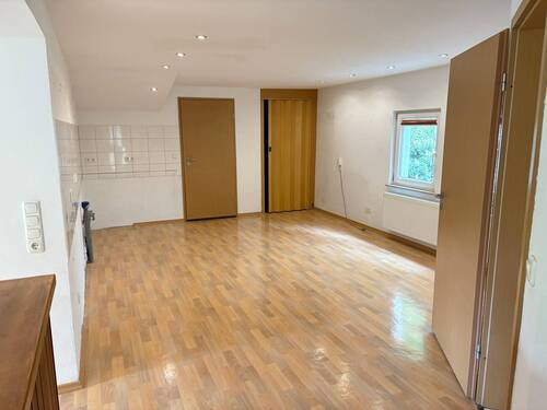 Wohnung-Ess-Küche - 