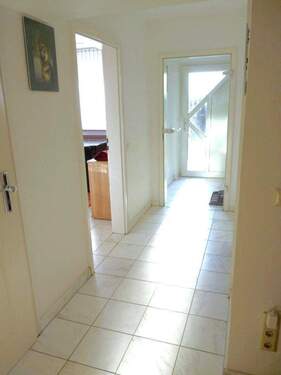 28 UG Flur, Bild 2.JPG - 