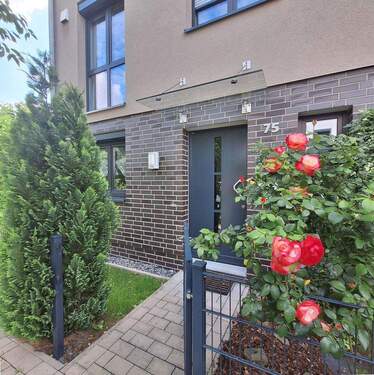 Hauseingang - Reihenendhaus mit 180,20 m&sup2; in Bremen zum Kaufen