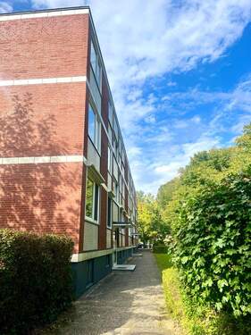 Privater Zuweg - 3 Zimmer Etagenwohnung in Hamburg