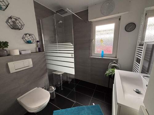 Badezimmer EG (Weitwinkel) - 