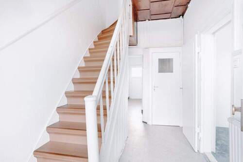 Flur EG - Mehrfamilienhaus, Wohnhaus mit 113,40 m&sup2; in Lüneburg zum Kaufen