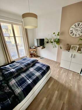 Schlafzimmer - 3 Zimmer Etagenwohnung in Dresden