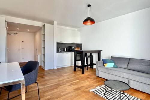 Optimal geschnitten, vollständig möbliert und ausgestattet - 1 Zimmer Einfamilienhaus in Berlin