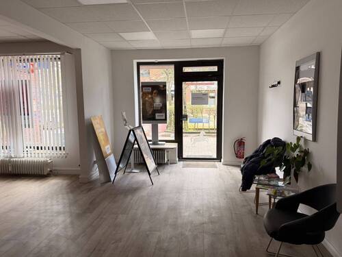 Eingang - 2 Zimmer Gewerbeobjekt (Büro, Produktion, Verkauf) in Seevetal