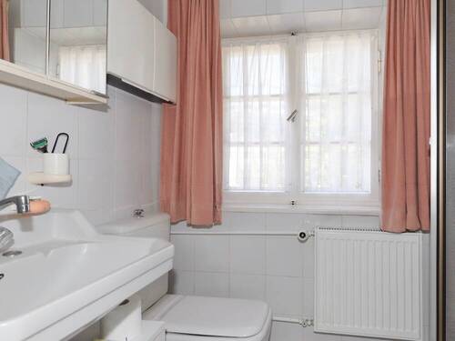 OG - WC mit Dusche - 