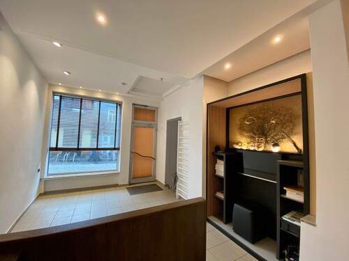 Eingangsbereich - 6 Zimmer Mehrfamilienhaus, Wohnhaus in Coburg