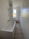 Badezimmer mit Badewanne - 