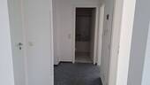 Blick vom Wohnzimmer in den Flur - 
