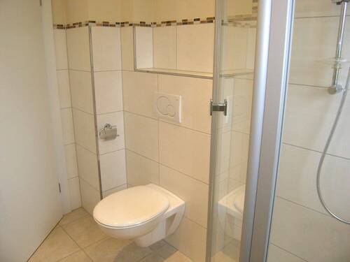 Toilette im Duschbad - 