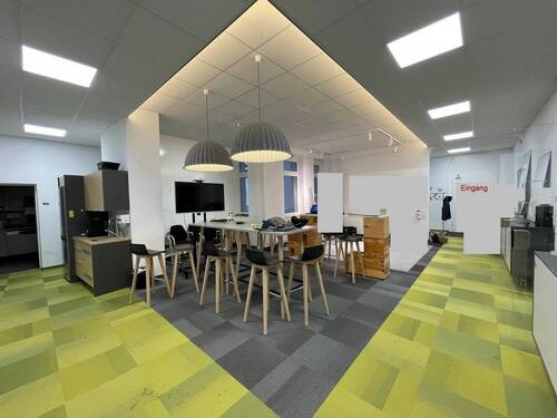 innen Empfang neu 111 .JPG - Büro-Praxisfläche im Hochparterre (mit Aufzug)