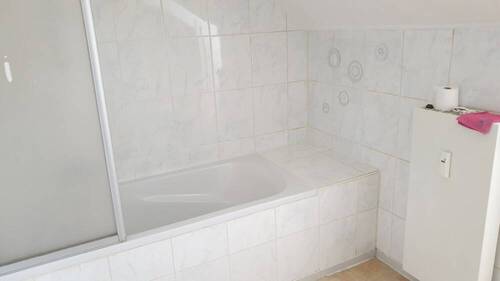 Badewanne 2.OG Mitte - 