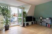 Wohnbereich mit Balkon - 