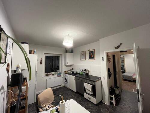 Küche mit Fenster - 